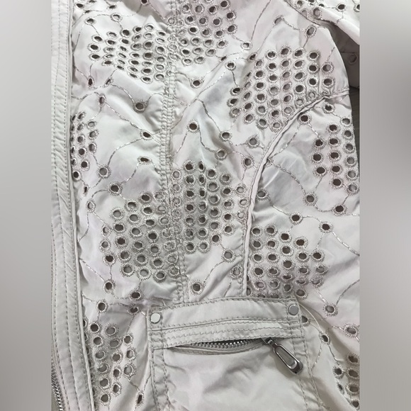 WHITE HOUSE BLACK MARKET EYELET JACKET - Picture 7 of 12